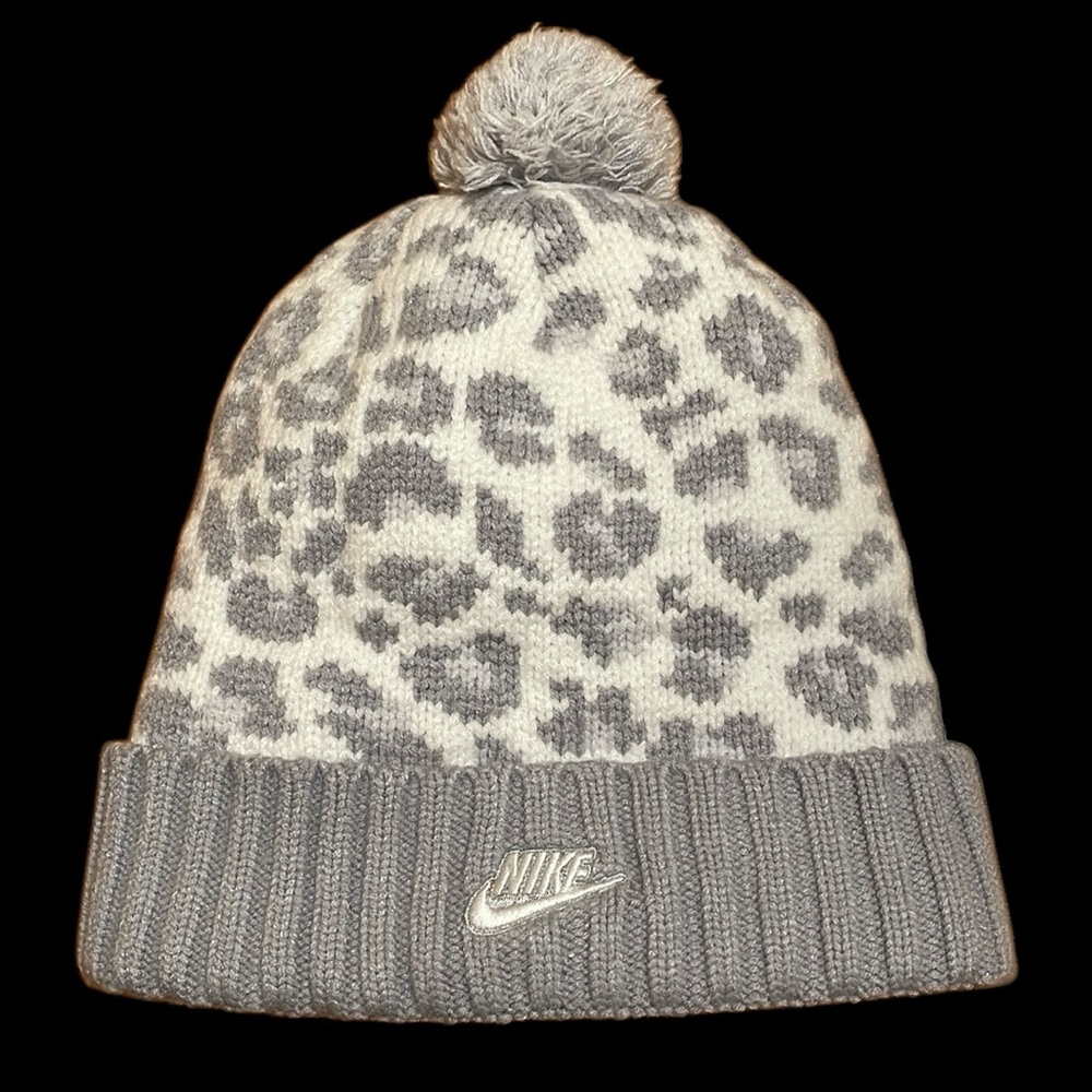 Nike Womens Winter Pom Pom Leopard Print Hat